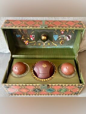 Harry Potter Collectible Quidditch Set with Poster by Running Press Warner Bros.